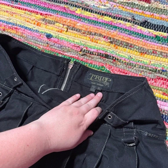 Tripp NYC Black Pleated Star & Moon Mini Skirt – Size XL - Picture 2 of 4